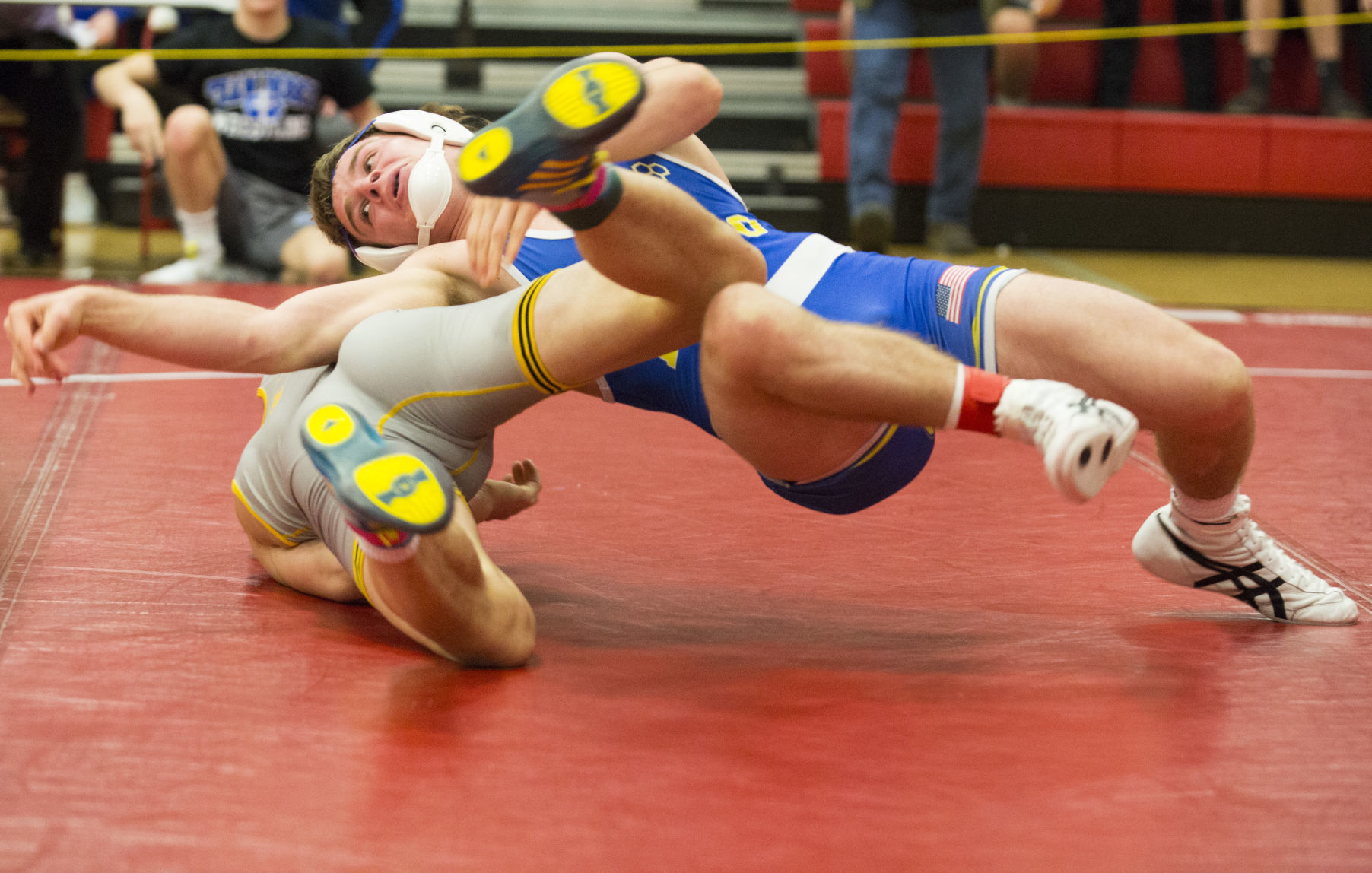 120719kw-keith-young-wrestling-02